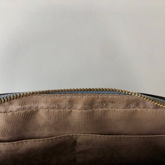 MICHAEL KORS JET SET SAFFIANO LEATHER CROSSBODY POWDER PALE BLUE Gold Hardware - Picture 13 of 16